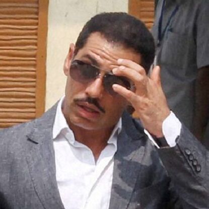 रॉबर्ड वाड्रा की मुश्किलें बढ़ीं, ED ने बीकानेर की जमीन पर लगाया बोर्ड