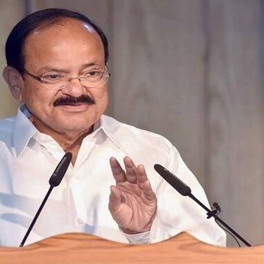 हिंदी दिवस के अवसर पर उपराष्ट्रपति नायडू ने देशवासियों को दिया ये संदेश