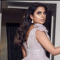 MET GALA 2019 : दीपिका और प्रियंका को पछाड़ खूबसूरती में आगे निकली ईशा अम्बानी