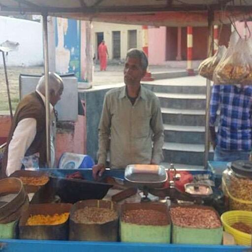 खुद नहीं पढ़-लिख सके, ठेले पर चना-भूंजा बेच बेटे को बनाया आइआइटीयन