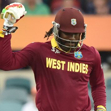 इस मैच में क्रिस गेल ने लगाया छक्कों का सैकड़ा