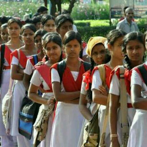 शादी-शुदा छात्राएं कुंवारी लड़कियों को बरगला देती हैं, इसलिए इस कॉलेज में एडमिशन मना है