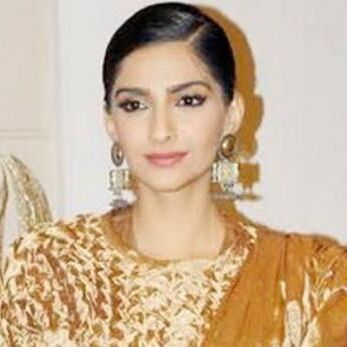 मैं स्टारडम या प्रसिद्धि के पीछे नहीं भागती : सोनम कपूर अहूजा