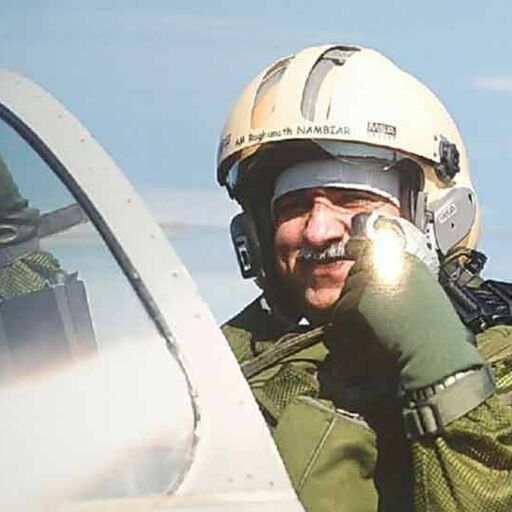 कैसा है भारत को मिलने वाला राफेल जेट, डिप्टी चीफ एयर मार्शल ने खुद उड़ाकर किया टेस्ट कैसा है भारत को मिलने वाला राफेल जेट, डिप्टी चीफ एयर मार्शल ने खुद उड़ाकर किया टेस्ट