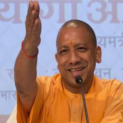 योगी एक बार फिर नोएडा आए: विकास कार्यों की समीक्षा