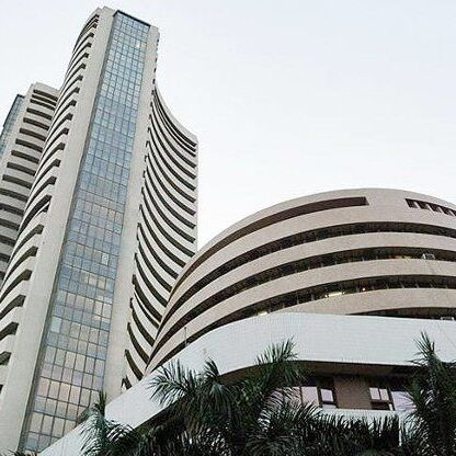 सेंसेक्स 225 अंक गिरकर 37644 पर, निफ्टी 11355 पर हुआ बंद सेंसेक्स 225 अंक गिरकर 37644 पर, निफ्टी 11355 पर हुआ बंद