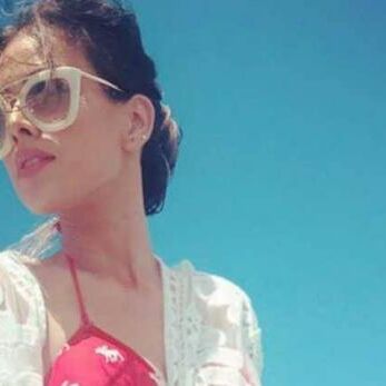 मॉनोकनी में Beach पर निया शर्मा का डांस, वीडियो वायरल