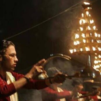 काशी में फ्रांसीसी राष्ट्रपति का मंत्रोच्चार के साथ स्वागत करेंगे 121 पुजारी