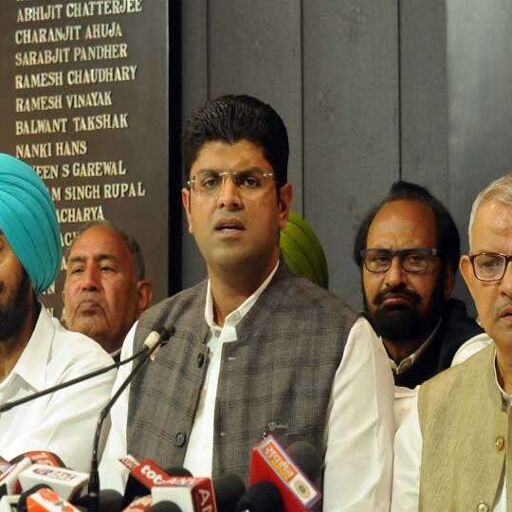 दुष्यंत ने चाचा अभय पर बोला हमला, खुद को बताया ऐसा अभिमन्यु दुष्यंत ने चाचा अभय पर बोला हमला, खुद को बताया ऐसा अभिमन्यु