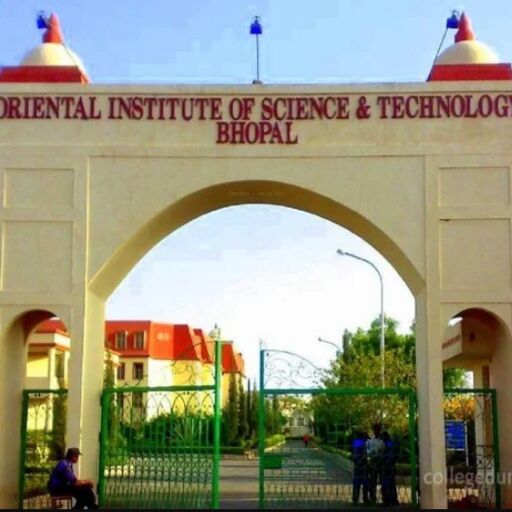 मध्य प्रदेश में ठकराल ग्रुप के सात ठिकानों पर आयकर विभाग ने की छापेमारी