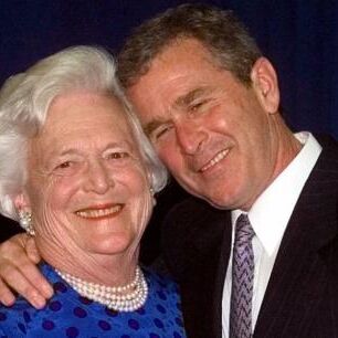 जॉर्ज बुश की मां बारबरा बुश का 92वें साल की उम्र में निधन