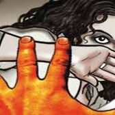 अँधेरे का फायदा उठाकर फाड़े माँ-बेटी के कपड़ें और फिर...