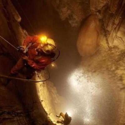 यहाँ से होकर जाता है पाताल का रास्ता