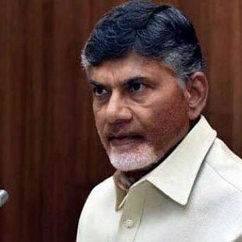 आंध्र प्रदेश के CM चंद्रबाबू नायडू के खिलाफ जारी हुआ गिरफ्तारी वारंट