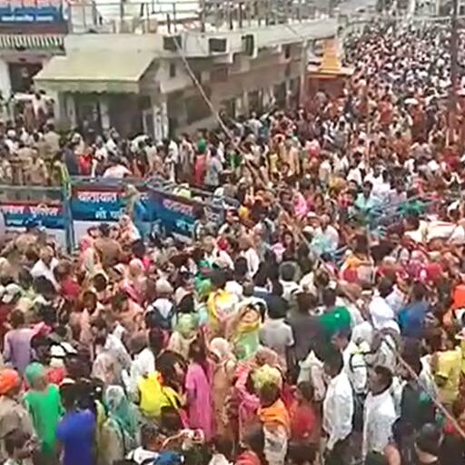 सोमवती अमावस्या आज, हरिद्वार में गंगा स्नान को उमड़ी श्रद्धालुओं की भीड़ सोमवती अमावस्या आज, हरिद्वार में गंगा स्नान को उमड़ी श्रद्धालुओं की भीड़