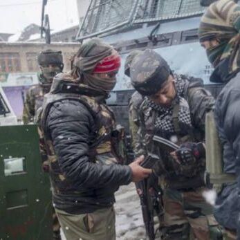 आतंकी हमलों के बीच सेना को जल्द मिलेंगी 6500 स्नाइपर राइफल, 17000 नई LMG!