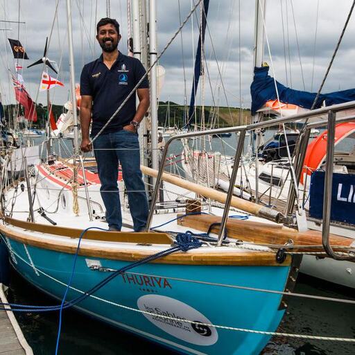 समुद्र में फंसे नौसेना अधिकारी अभिलाष टॉमी को बचाया गया सुरक्षित