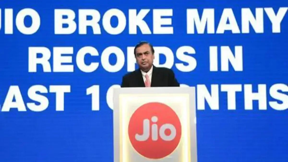 मंदी जैसे हालात में भी एक महीने के अंदर JIO को मिला पांचवा बड़ा इंवेस्टमेंट