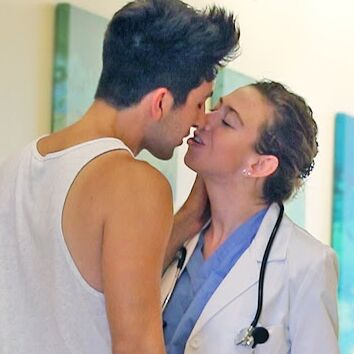 शारीरिक सम्बन्ध बनाकर अपने मरीजो का करती हैं इलाज, जानिये पूरी खबर !