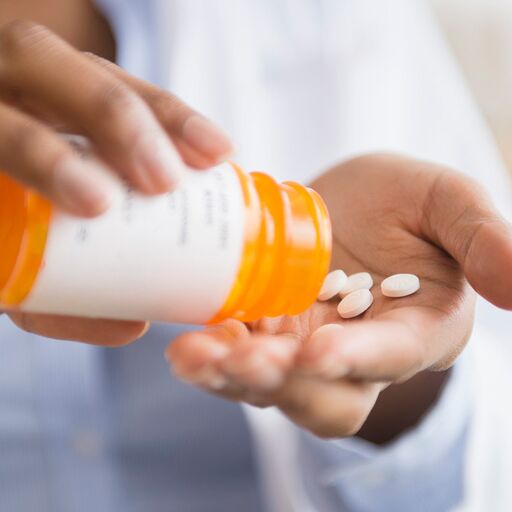 पेन किलर दवाइयों से बढ़ सकता है दिल के दौरे का खतरा : अध्ययन