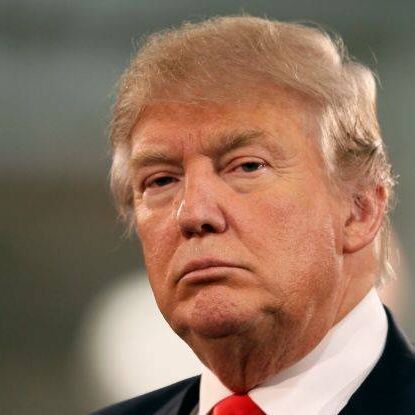 पोर्न स्टार स्टेफनी क्लिफोर्ड ने ट्रंप पर ठोका मुकदमा