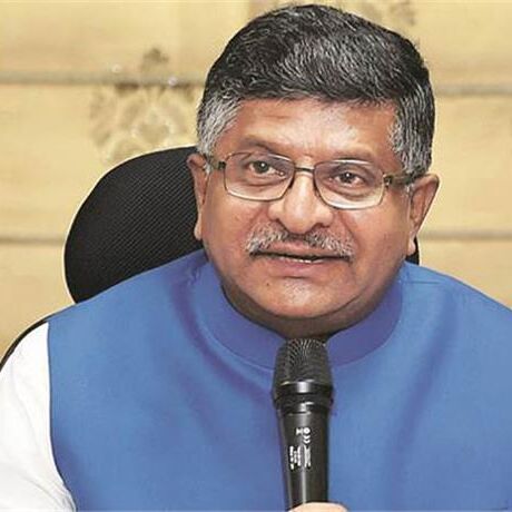 रविशंकर प्रसाद ने कहा जकरबर्ग ने मानी अपनी गलती, अब राहुल भी मांगें देश से माफी