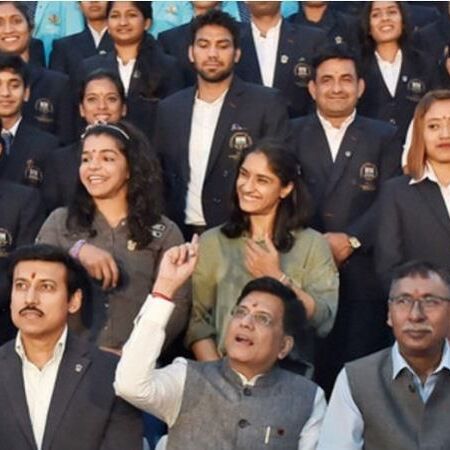 कॉमनवेल्थ के पदक विजेताओं को रेलवे ने दिए 25-25 लाख