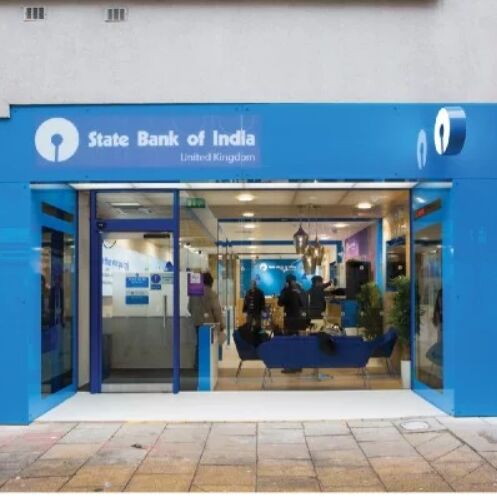 SBI ग्राहकों को मिल सकती है खुशखबरी, घट सकती है मिनिमम बैलेंस रखने की शर्त