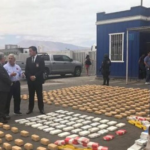 चिली में पुलिस ने जब्त की 2 करोड़ डॉलर की कोकीन, 23 एसयूवी भी जब्त