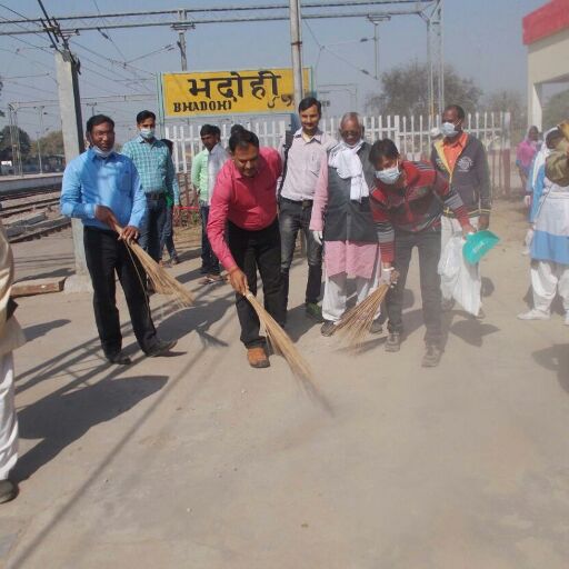 स्वच्छता अभियान के साथ याद किए गए निरंकारी बाबा हरदेव सिंह