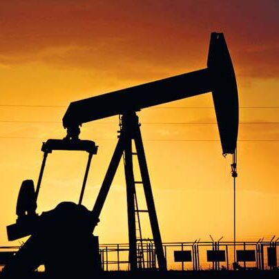 इंडियन रिफाइनर घटा सकते हैं तेल का आयात, कच्चे तेल में तेजी एवं रुपये में गिरावट को थामने की तैयारी इंडियन रिफाइनर घटा सकते हैं तेल का आयात, कच्चे तेल में तेजी एवं रुपये में गिरावट को थामने की तैयारी