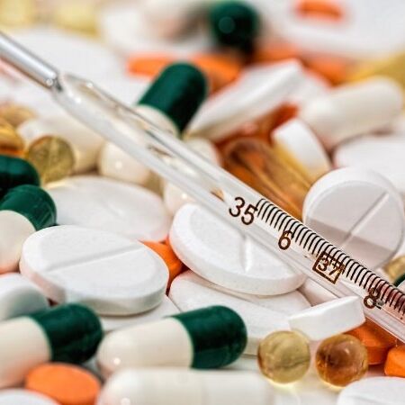 12वीं पास के लिए फर्मासिस्ट के पद पर बंपर वैकेंसी, सैलरी 35 हजार से ज्यादा