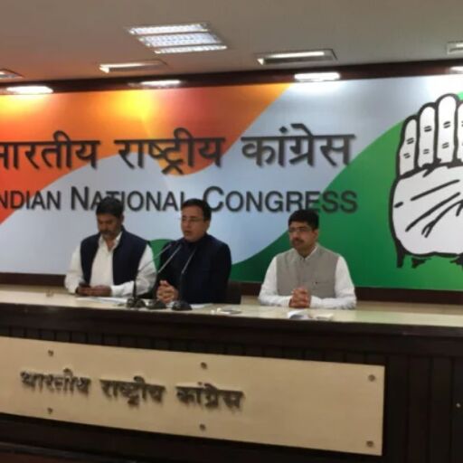 कांग्रेस का दावा- डोकलाम में चीन ने बनाई दो मंजिला इमारत, केंद्र से मांगा जवाब