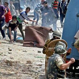 यूपी तक फैला कश्मीर के पत्थरबाजों का जाल, नौकरी के नाम पर दी जाती थी ट्रेनिंग