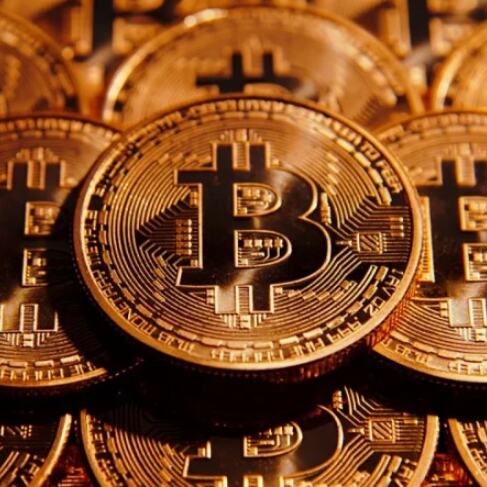 बिटक्वाइन में निवेश करने वालों का पैन-आधार के जरिए सरकार कसेगी नकेल