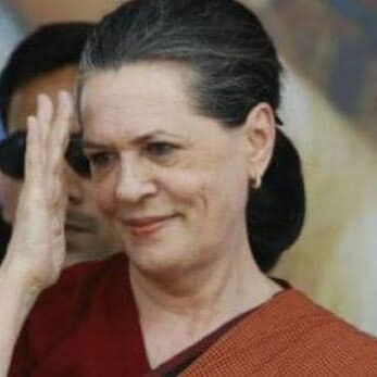 सोनिया के घर कांग्रेस की अहम बैठक, नेता प्रतिपक्ष के नाम पर चर्चा नहीं सोनिया के घर कांग्रेस की अहम बैठक, नेता प्रतिपक्ष के नाम पर चर्चा नहीं