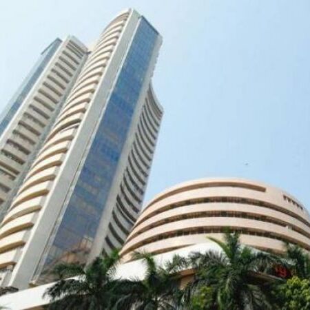 सेंसेक्स और निफ्टी में मामूली बढ़त के साथ कारोबार बंद