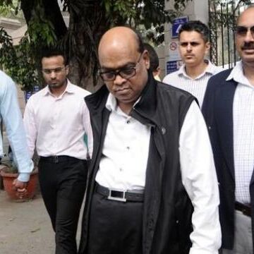 उद्योगपति विक्रम की संपत्तियों की नीलामी पर लगी रोक हटाने के लिए इस कंपनी ने दायर की याचिका