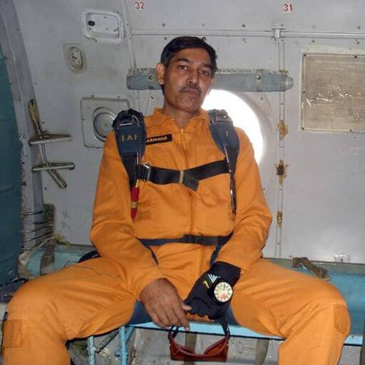 सेक्स वीडियो चैट कर IAF ऑफिसर बना लड़की का दीवाना, बताई देश की सीक्रेट बातें