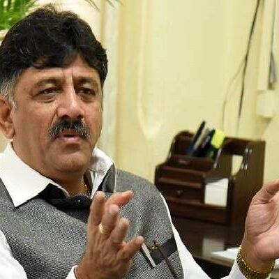 कर्नाटक में दिग्गज कांग्रेसी नेता डी शिवकुमार पर आयकर की गाज गिरी