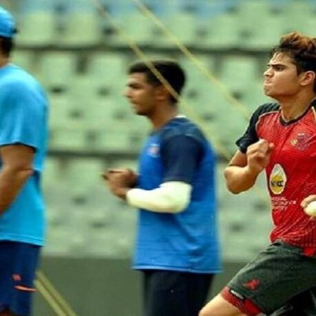 सचिन के बेटे अर्जुन ने किया कमाल, इस टीम के बल्लेबाजों पर ढहाया कहर