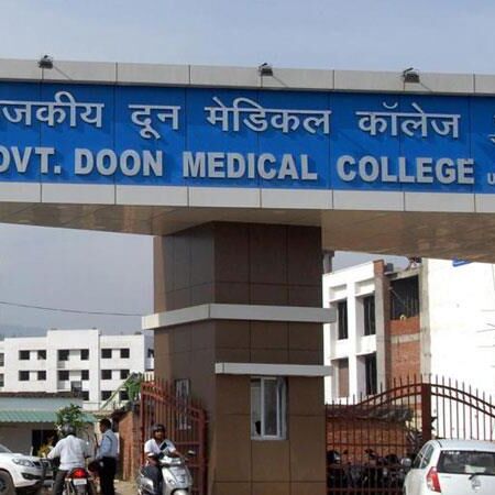 अनैतिक संबंध बनाने के लिए दो साल से प्रताड़ित कर रहा था अधिकारी, महिला ने अब उठाया ये कदम