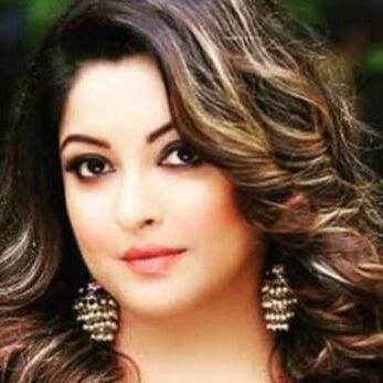 तनुश्री दत्ता के साथ आई काजोल बोलीं, अगर यह मेरे सामने हुआ होता, तो मैं कुछ कर देती तनुश्री दत्ता के साथ आई काजोल बोलीं, अगर यह मेरे सामने हुआ होता, तो मैं कुछ कर देती