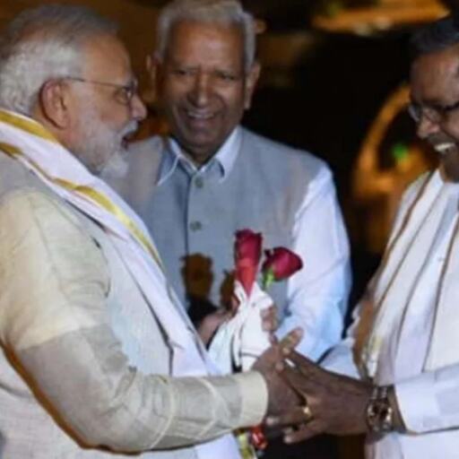 2 दिन के दौरे पर कर्नाटक पहुंचे PM मोदी, भगवान बाहुबली का करेंगे मस्तकाभिषेक