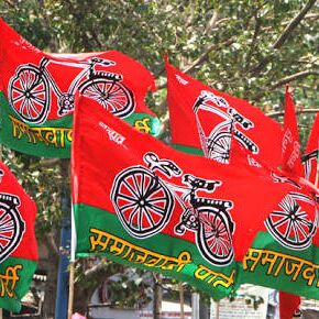 चुनावी दंगल की बीच सपा का सर्जिकल स्ट्राइक, 7 हुए धराशायी