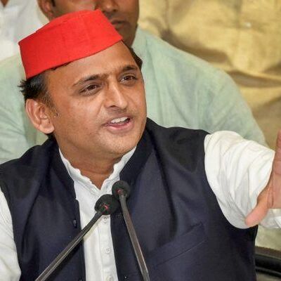 सरकारी खर्च पर आरएसएस कार्यकर्ताओं की फौज तैयार कर रही भाजपा : अखिलेश यादव