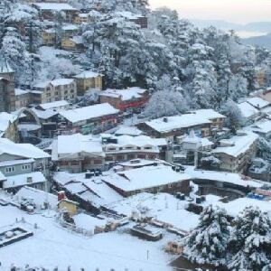उत्तराखंड में चौंका रहा मौसम का मिजाज, बिन बारिश हो रही बर्फबारी