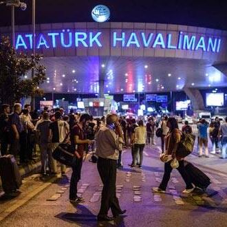 इस्तांबुल के नए हवाईअड्डे स्थल से पुलिस ने प्रदर्शनकारियों को गिरफ्तार किया