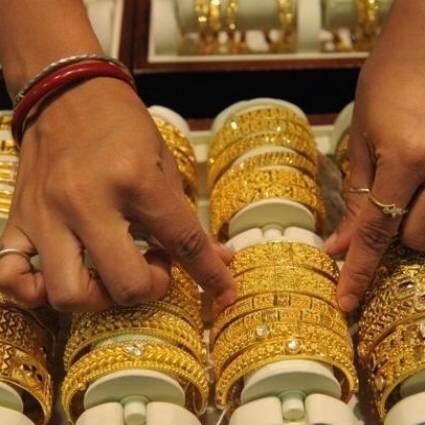 त्योहारी सीजन में सस्ता हुआ सोना, ज्वैलर्स की सुस्त मांग का दिखा असर