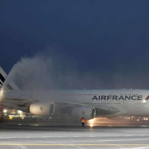 फ्लाइट में टला बड़ा हादसा, आपात स्थिति में ईरान में उतारा गया विमान